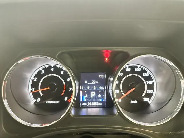 Mitsubishi Delica D:5 2013 photo 4