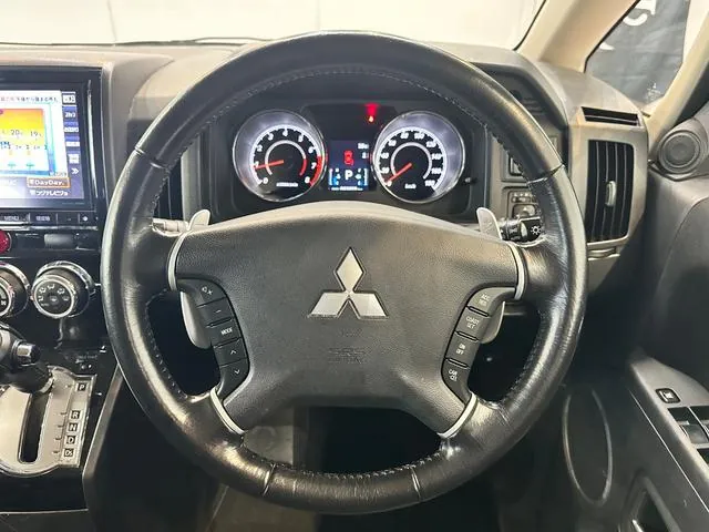 Mitsubishi Delica D:5 2013 photo 3