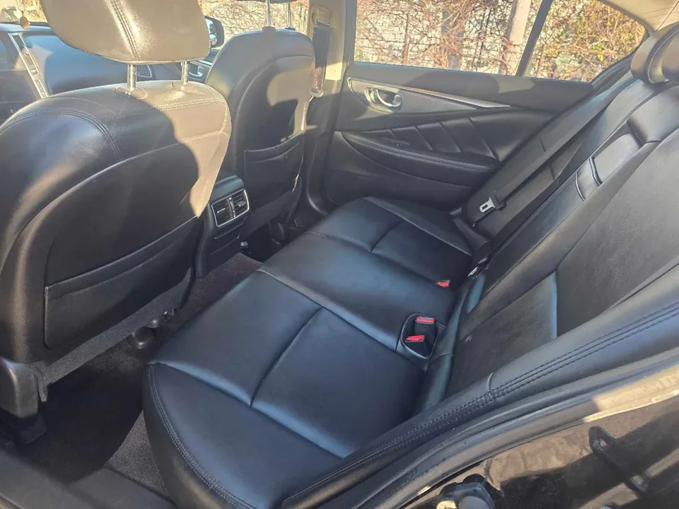 Infiniti Q50 2017 photo 2