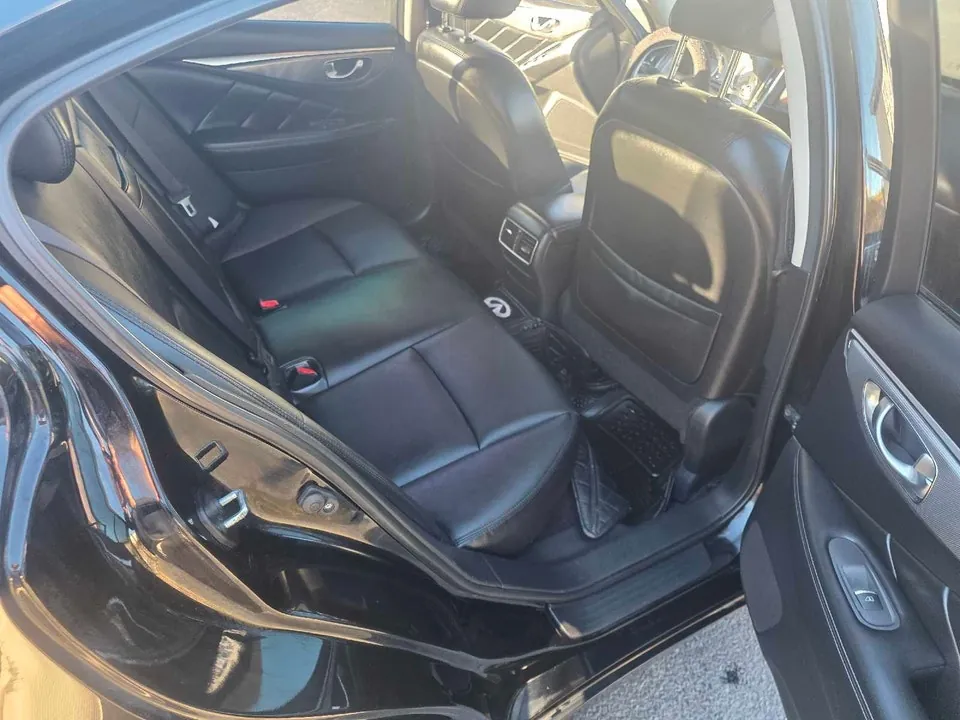 Infiniti Q50