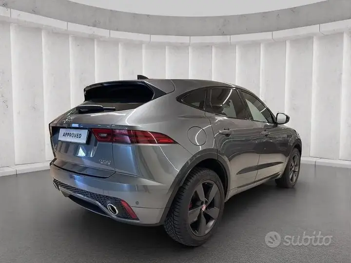 Jaguar E-Pace 2019 photo 2