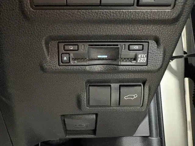 Toyota Corolla Cross 2025 photo 4
