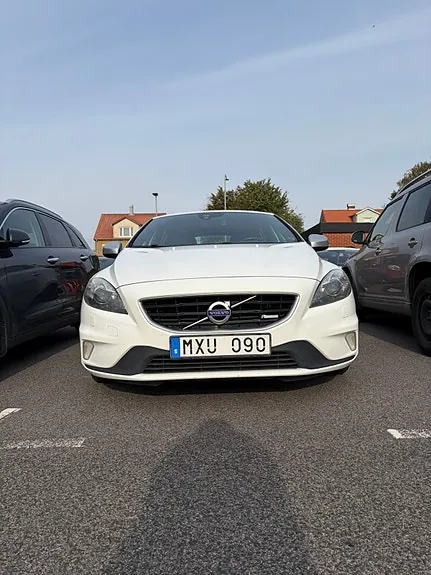 Volvo V40 2013 photo 2