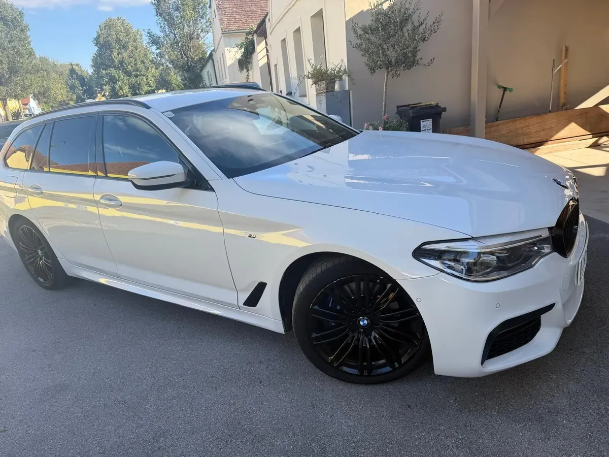 BMW 5 Series 2019 photo 3
