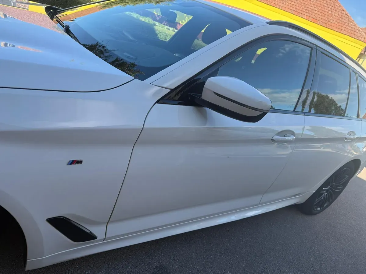 BMW 5 Series 2019 photo 2