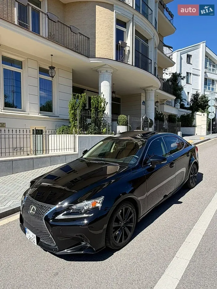 Lexus Is 2015 photo 4