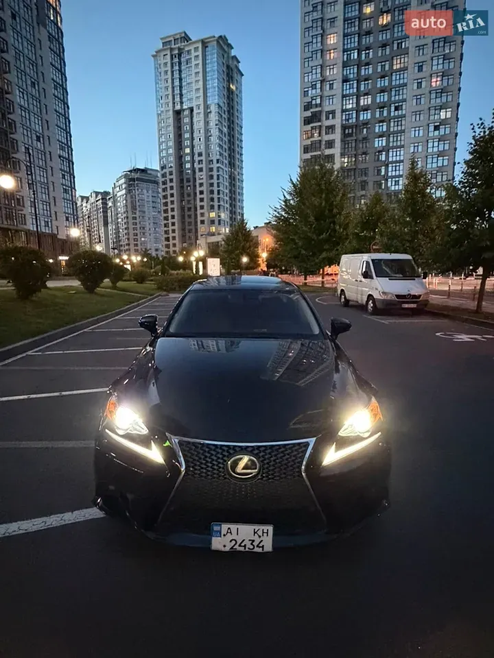 Lexus Is 2015 photo 2