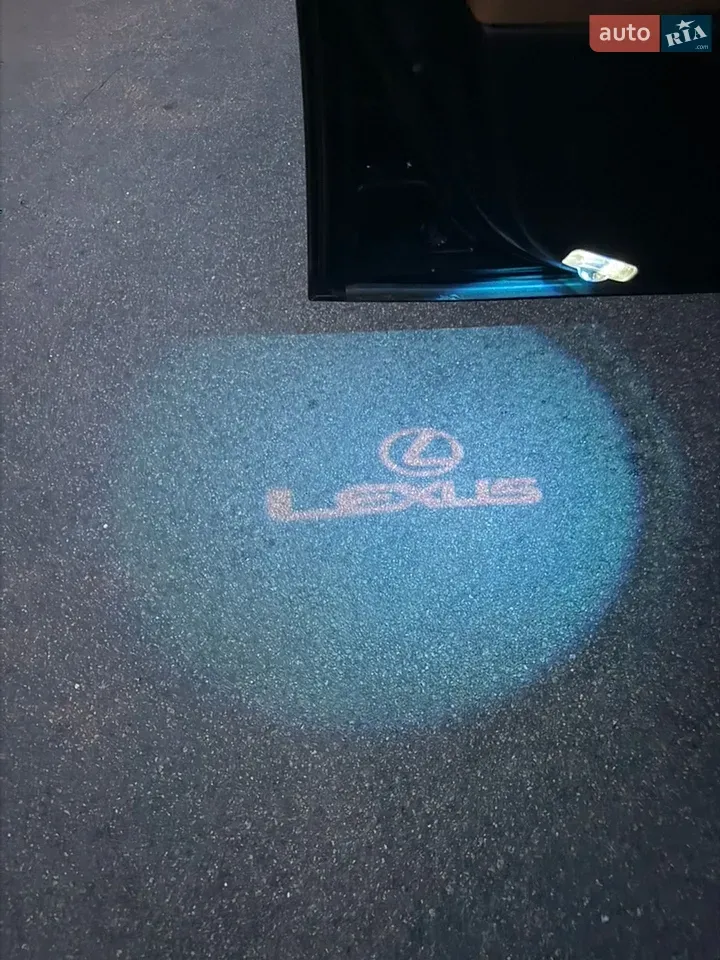 Lexus Is 2015 photo 3
