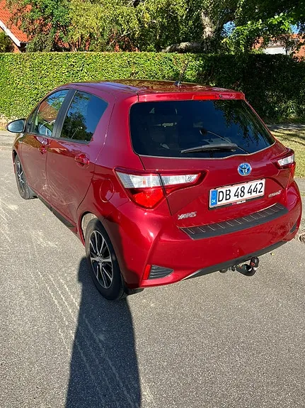 Toyota Yaris 2018 photo 2