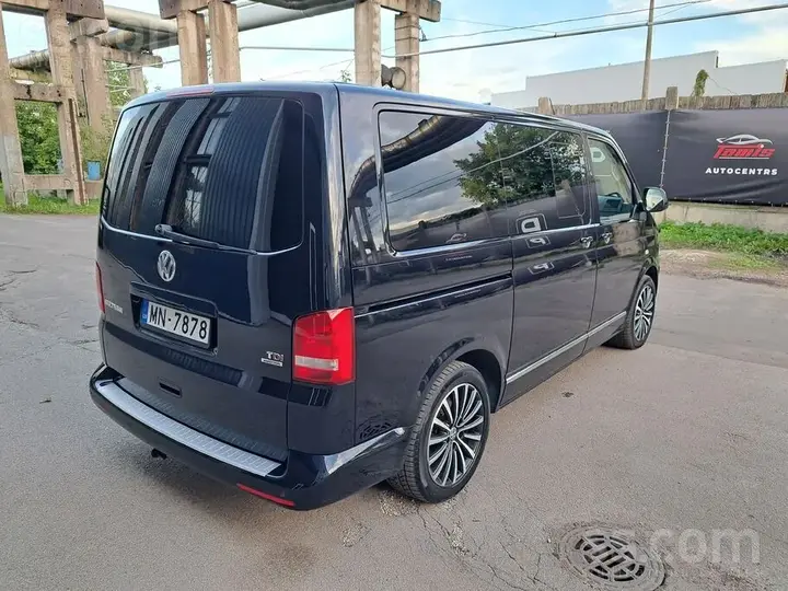 Volkswagen T5 2013 photo 3