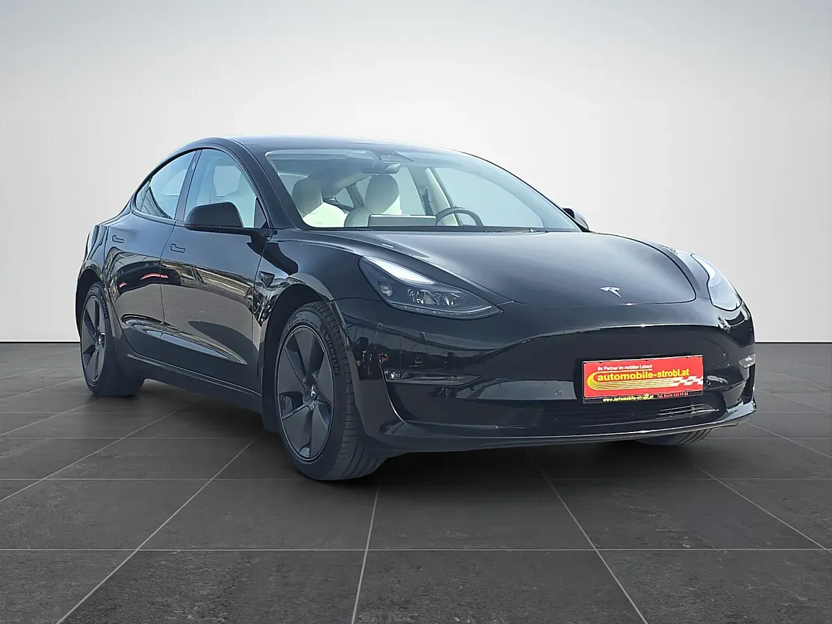 Tesla Model 3 2022 photo 3