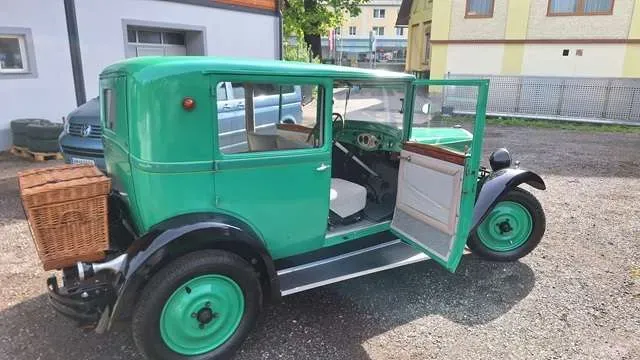 Citroen C4 1930 photo 3