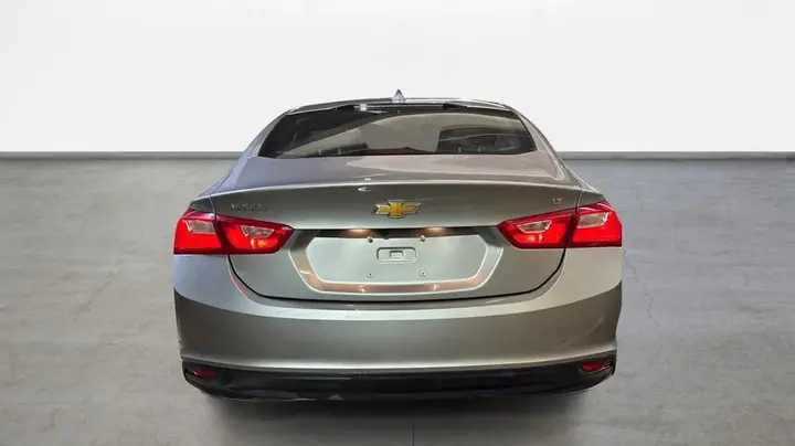 Chevrolet Malibu 2023 photo 3