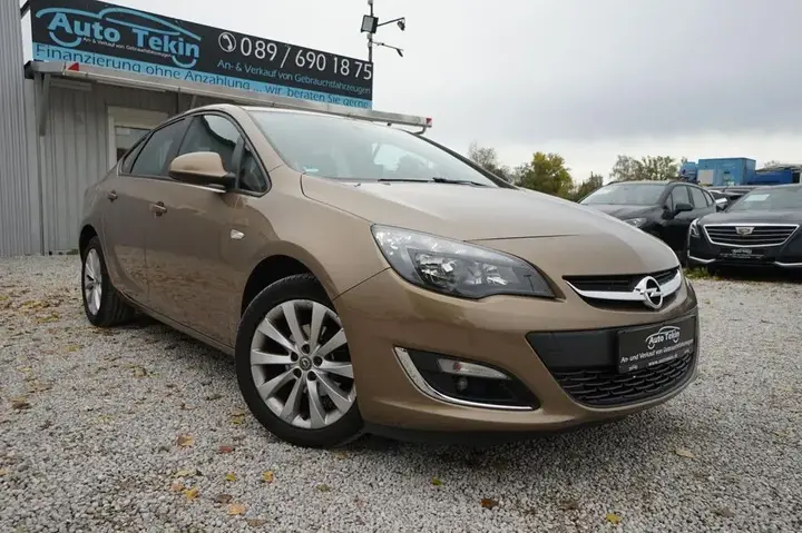 Opel Astra J