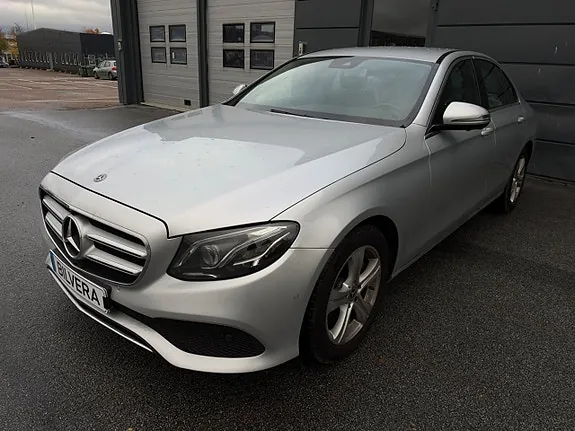 Mercedes-Benz E200
