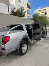 Mitsubishi L200 2007 photo 4