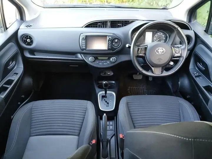 Toyota Yaris 2017 photo 3