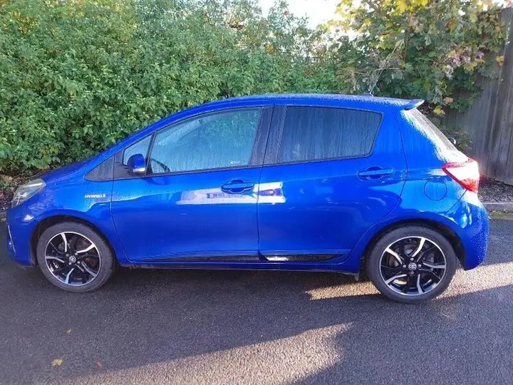 Toyota Yaris 2017 photo 4