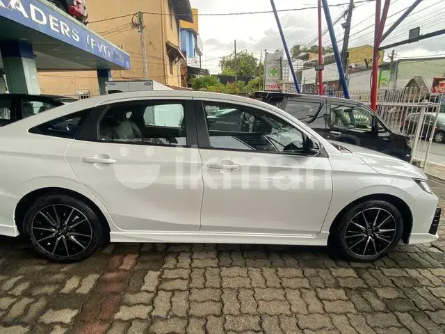 Toyota Yaris Ativ 2025 photo 4