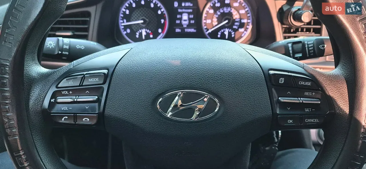 Hyundai Elantra 2018 photo 5