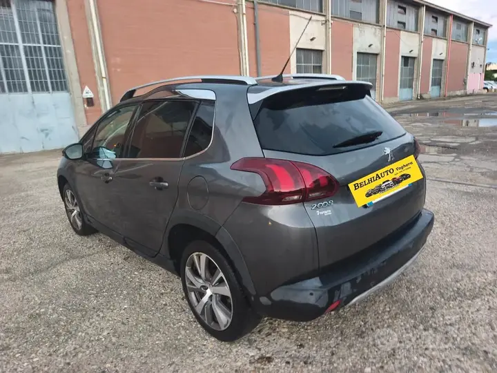 Peugeot 2008 2016 photo 2