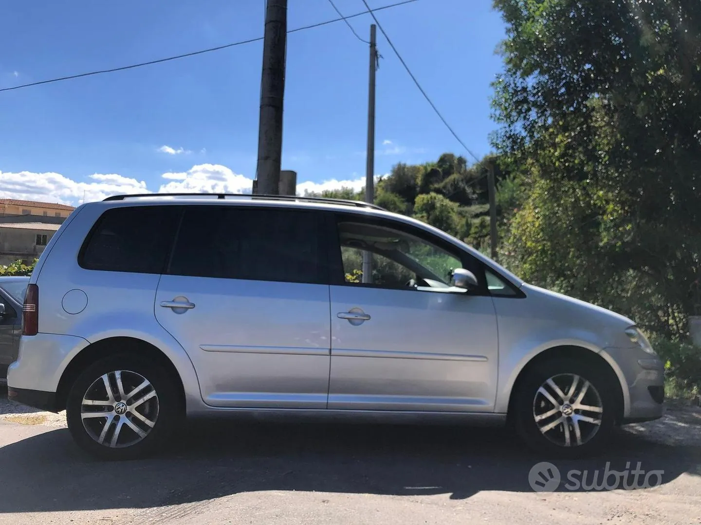 Volkswagen Touran 2007 photo 2