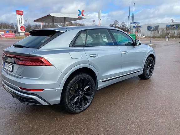 Audi Q8 2023 photo 2