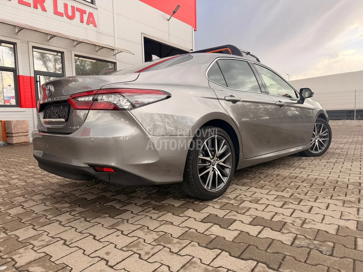 Toyota Camry 2022 photo 3