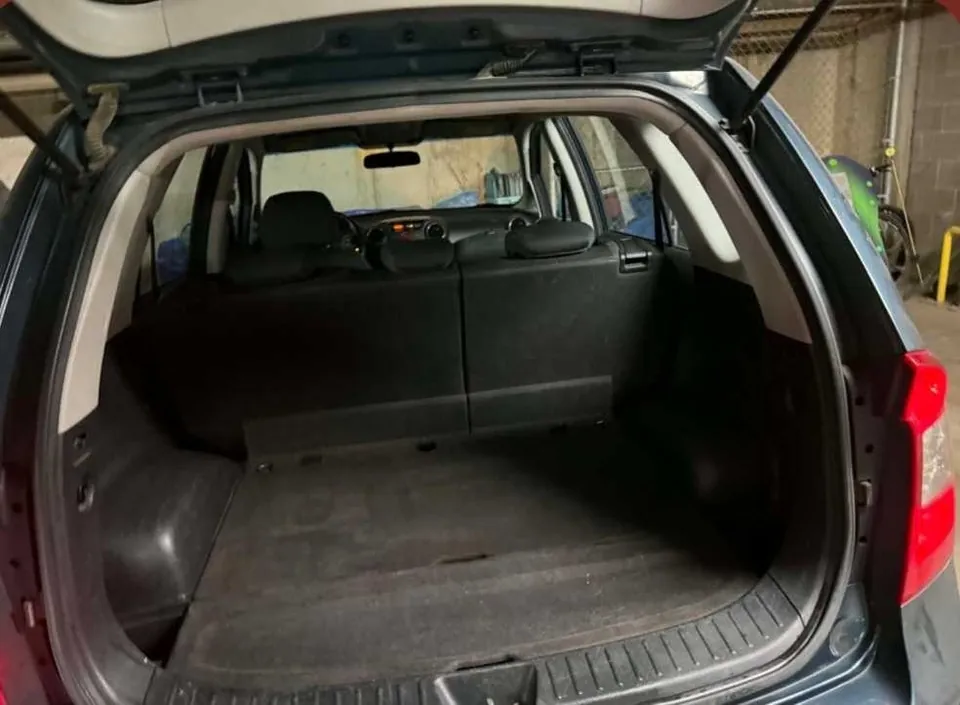 Kia Rondo 2011 photo 4