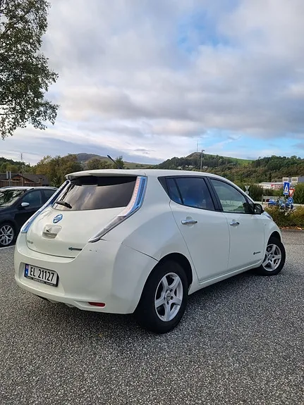 Nissan Leaf 2013 photo 3