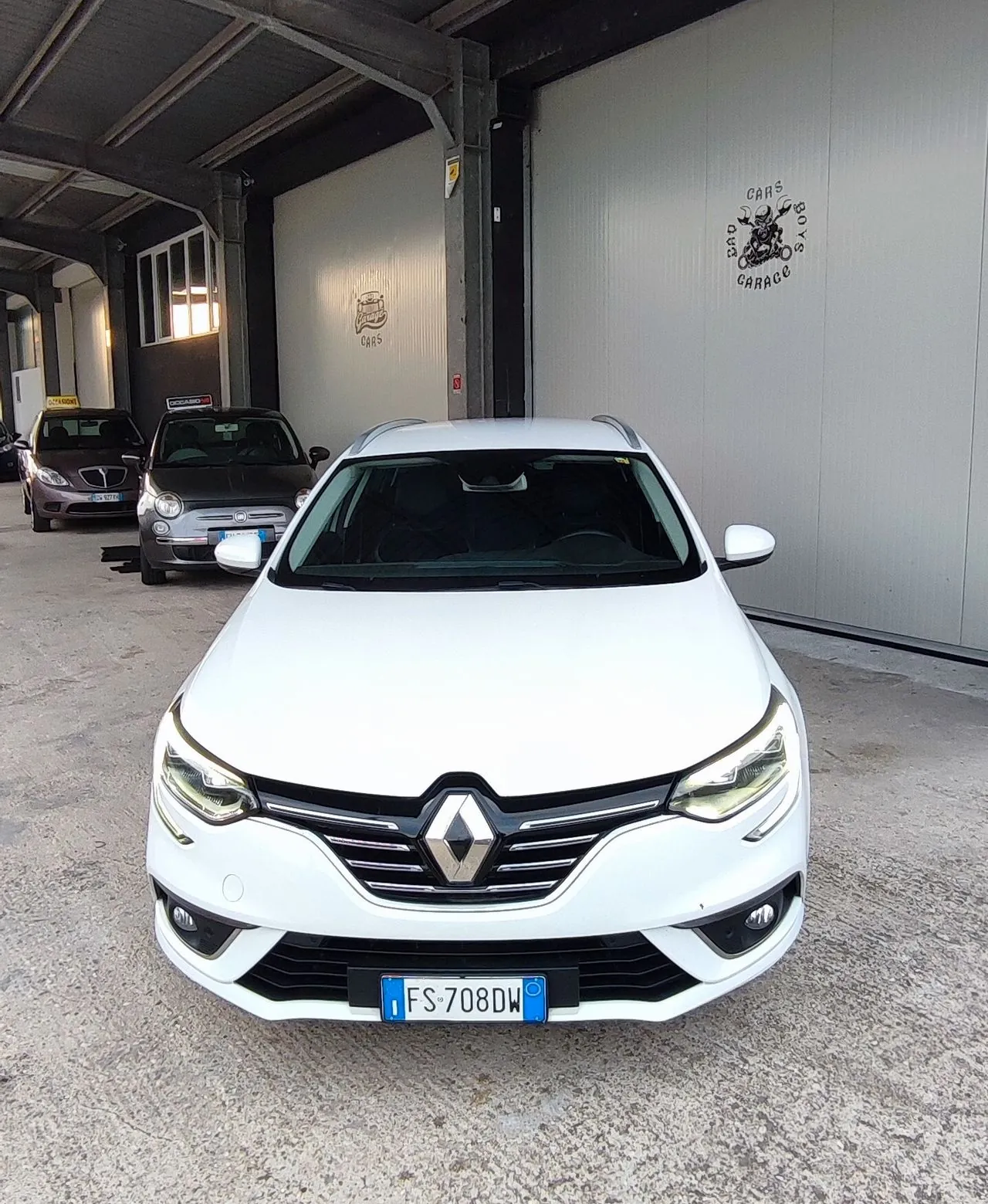 Renault Megane 2018 photo 2