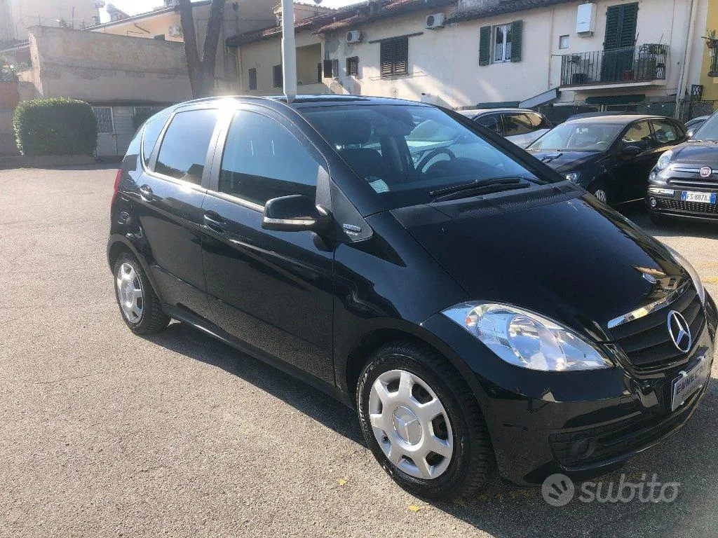Mercedes-Benz A 2011 photo 2