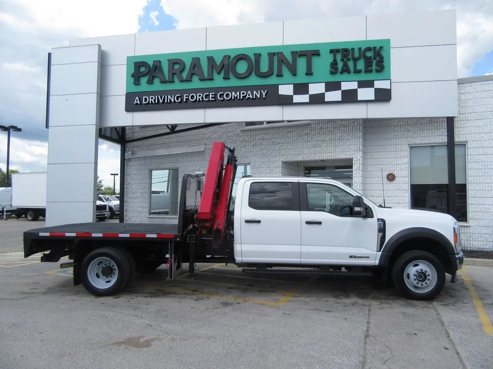 Ford F-550 2023 photo 2