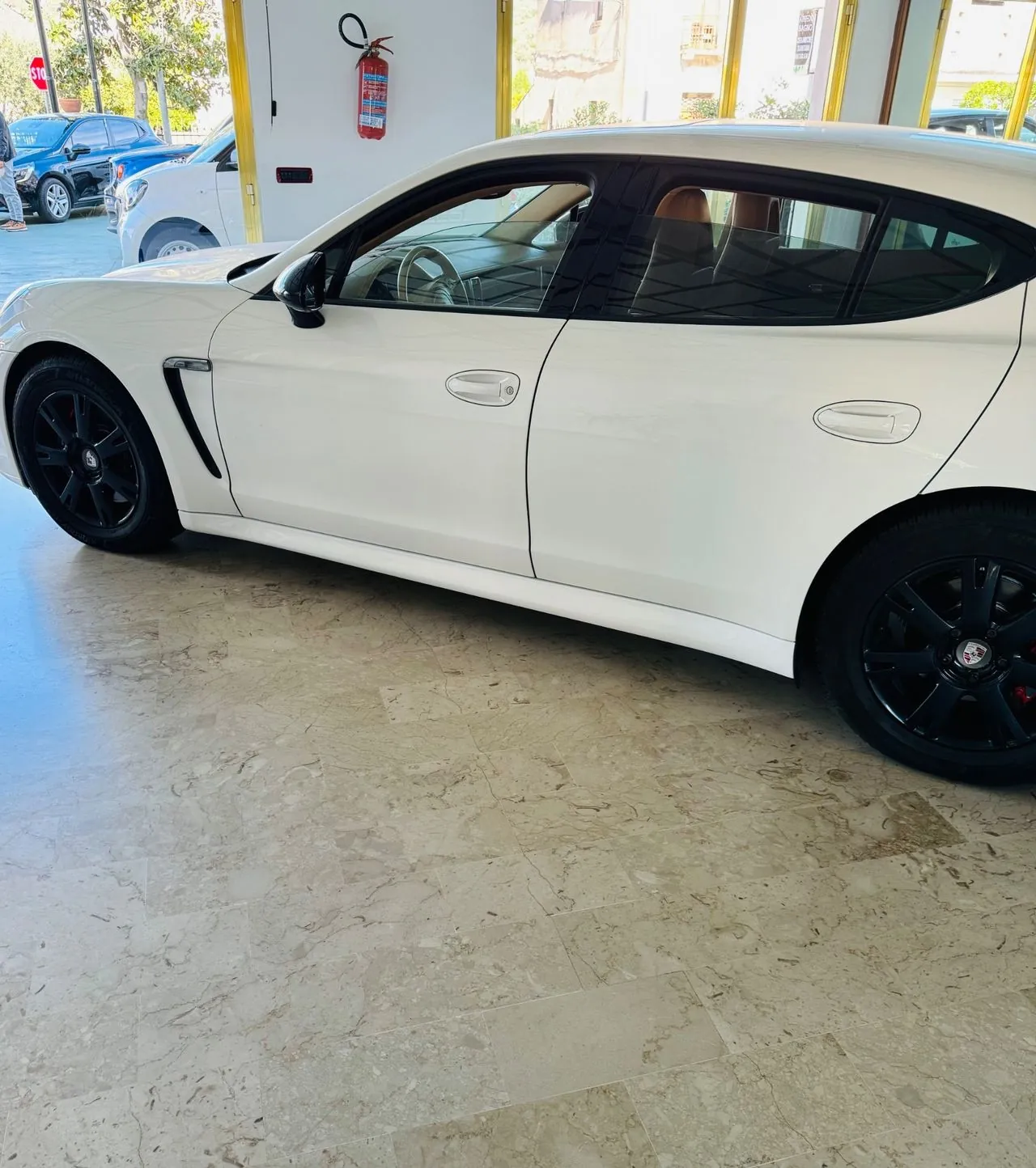 Porsche Panamera 2011 photo 3