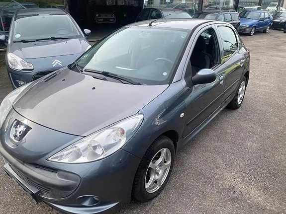 Peugeot 206 2011 photo 4