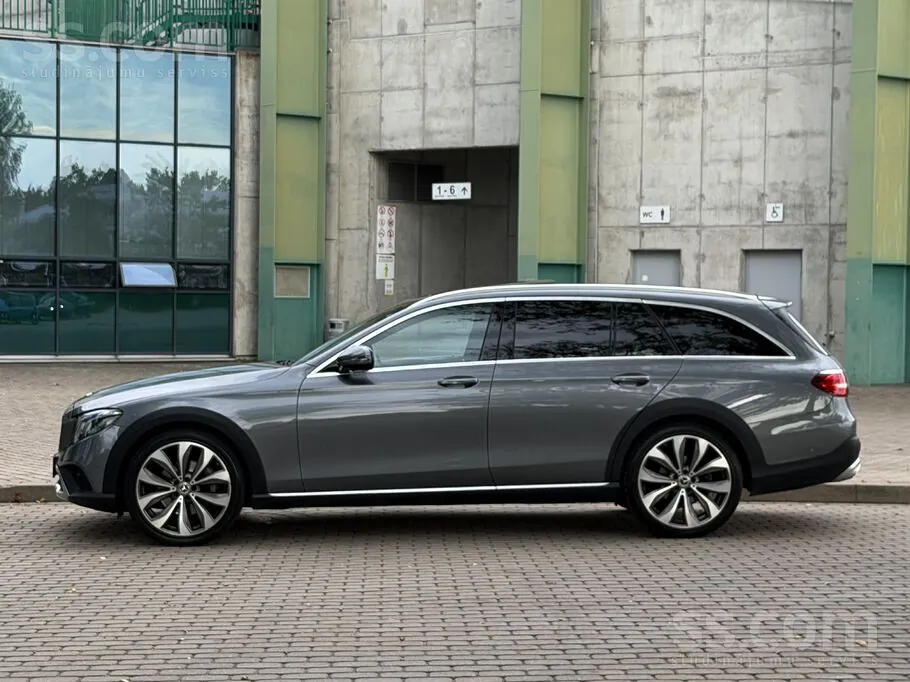 Mercedes-Benz E220 2017 photo 5