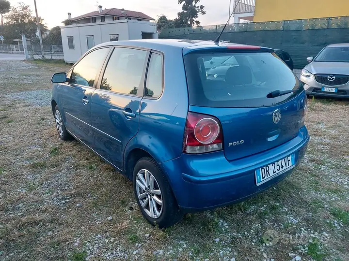 Volkswagen Polo 2008 photo 4