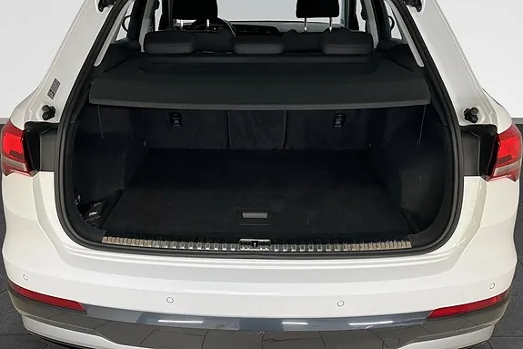 Audi Q3 2019 photo 5