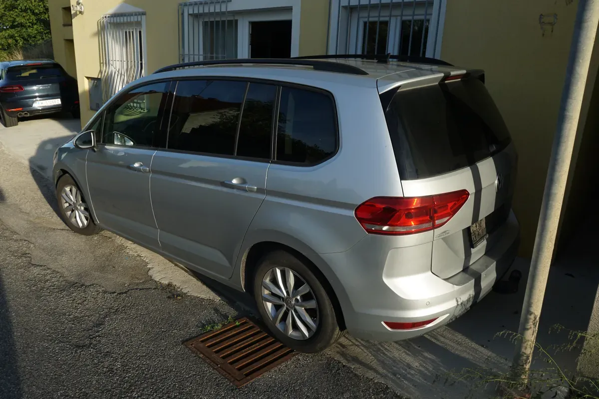 Volkswagen Touran 2019 photo 2