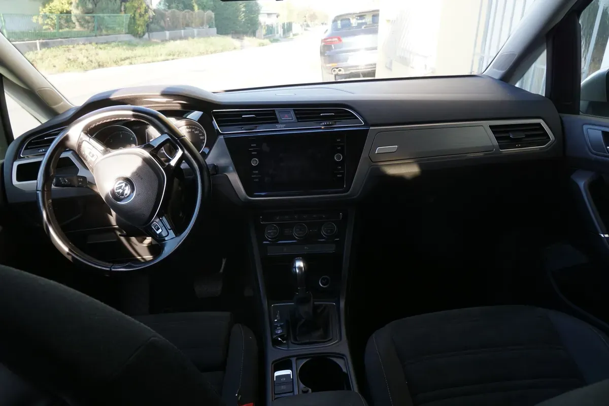 Volkswagen Touran 2019 photo 3