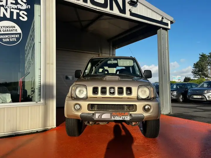 Suzuki Jimny 2005 photo 5