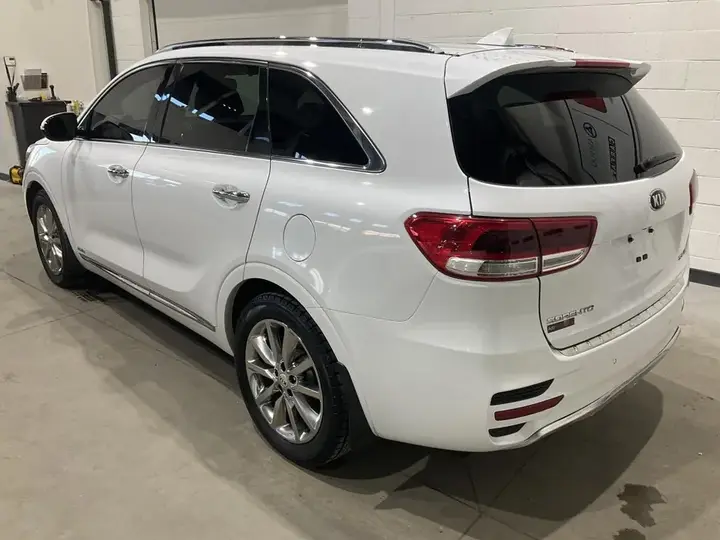 Kia Sorento 2018 photo 2