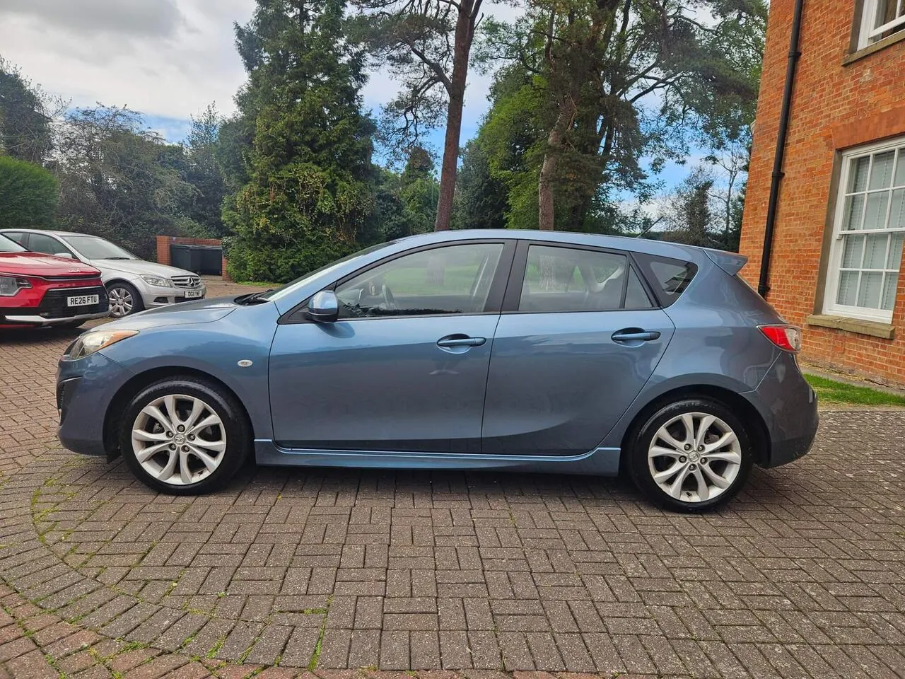 Mazda Mazda3 2010 photo 4