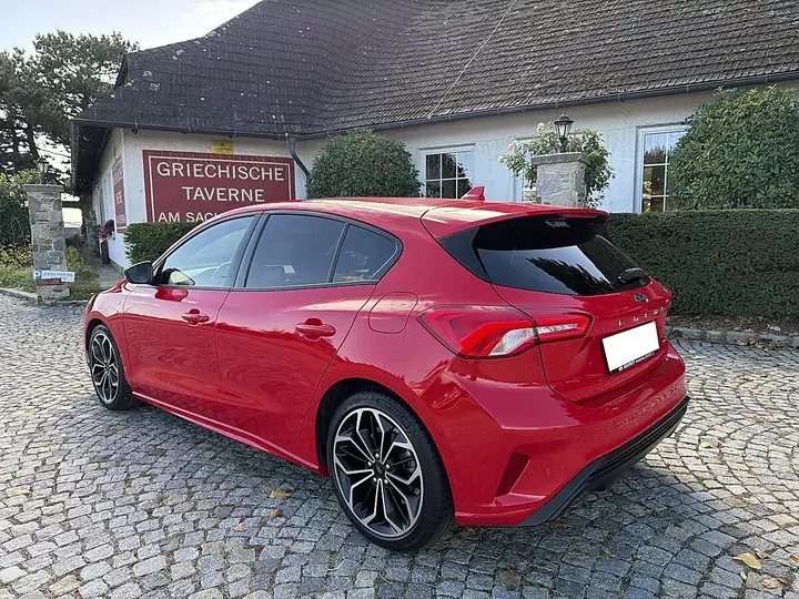Ford Focus 2018 photo 3