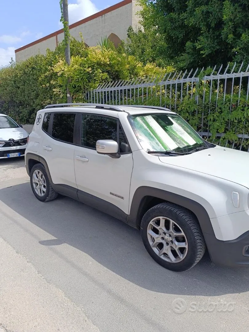 Jeep Renegade 2014 photo 2