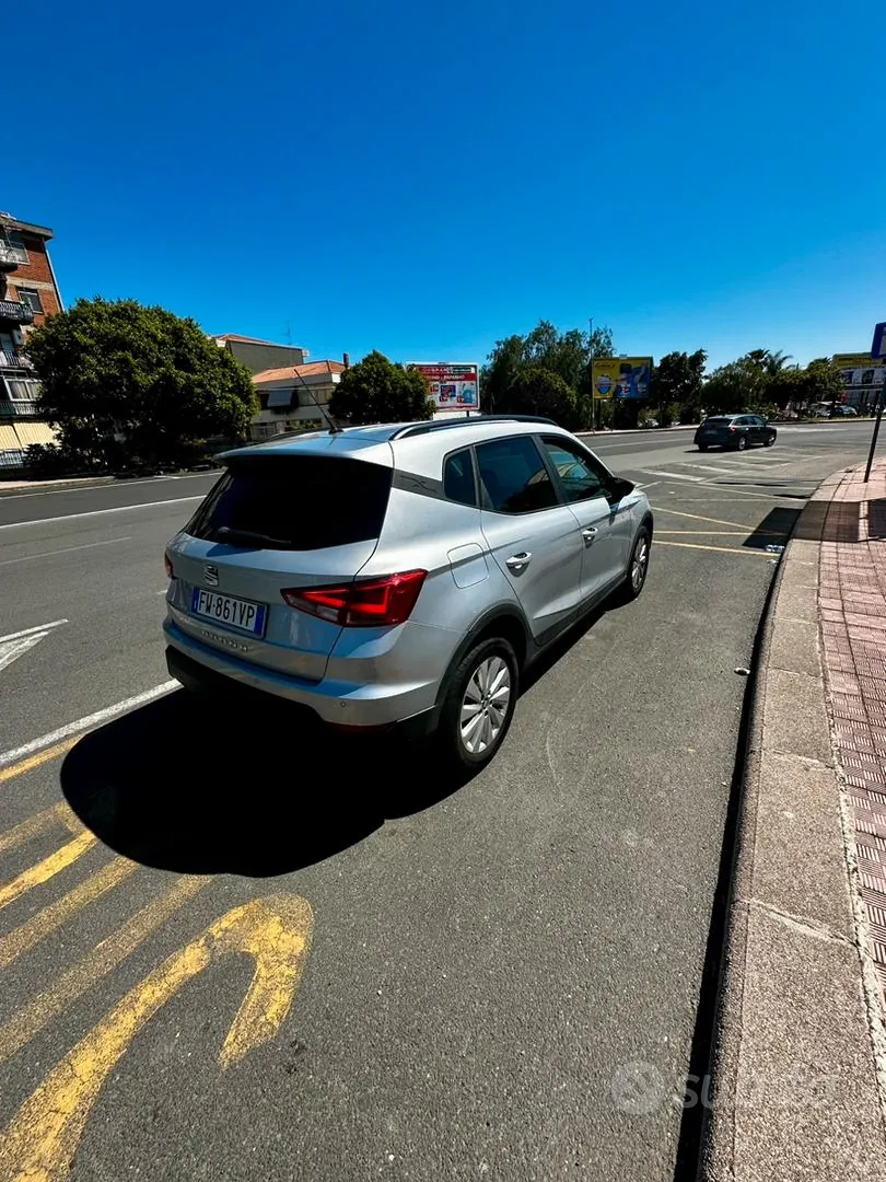 Seat Arona 2019 photo 2