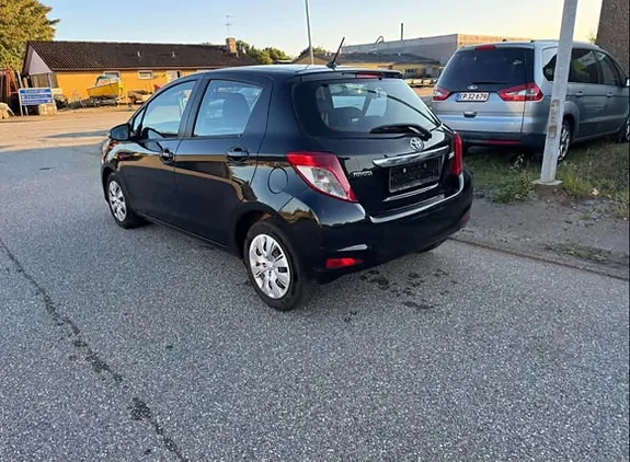 Toyota Yaris 2011 photo 5