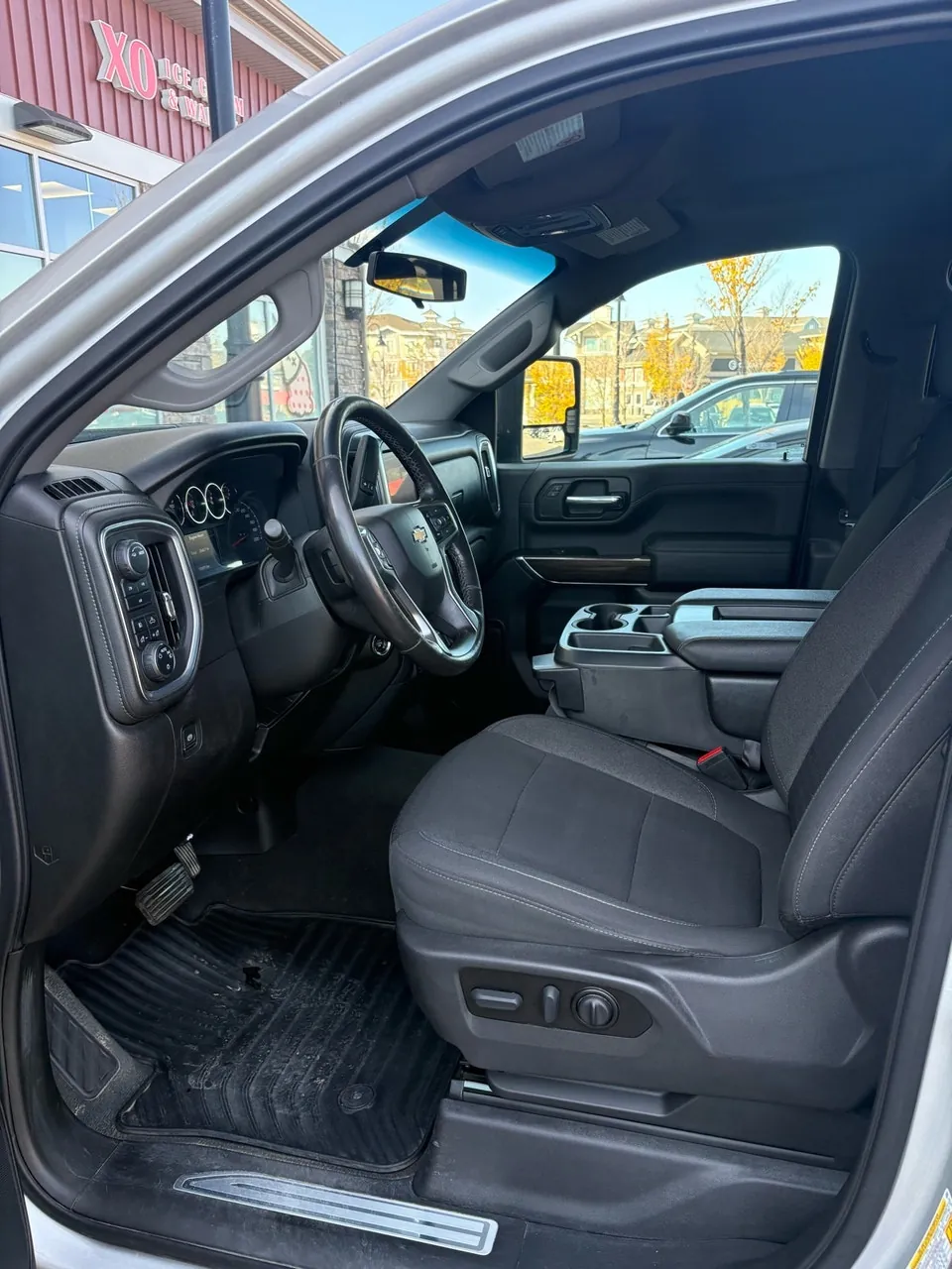Chevrolet Silverado 2022 photo 5