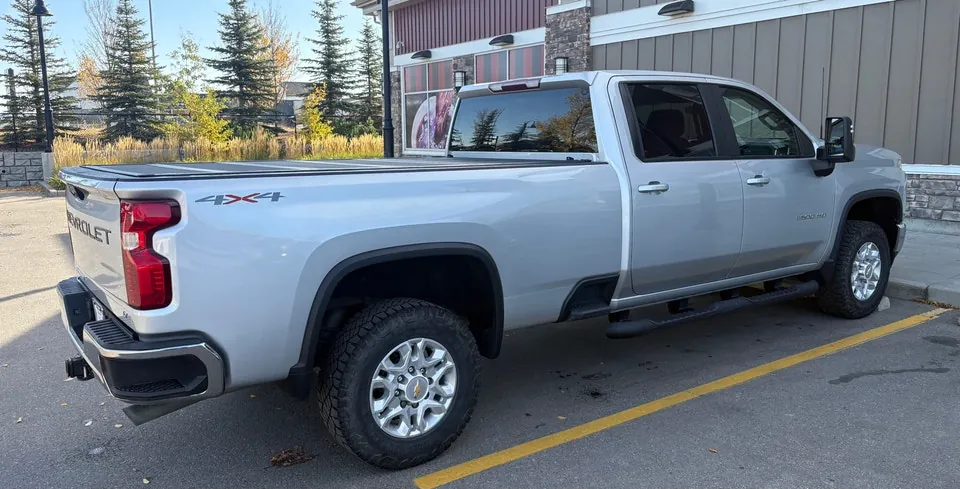 Chevrolet Silverado 2022 photo 4