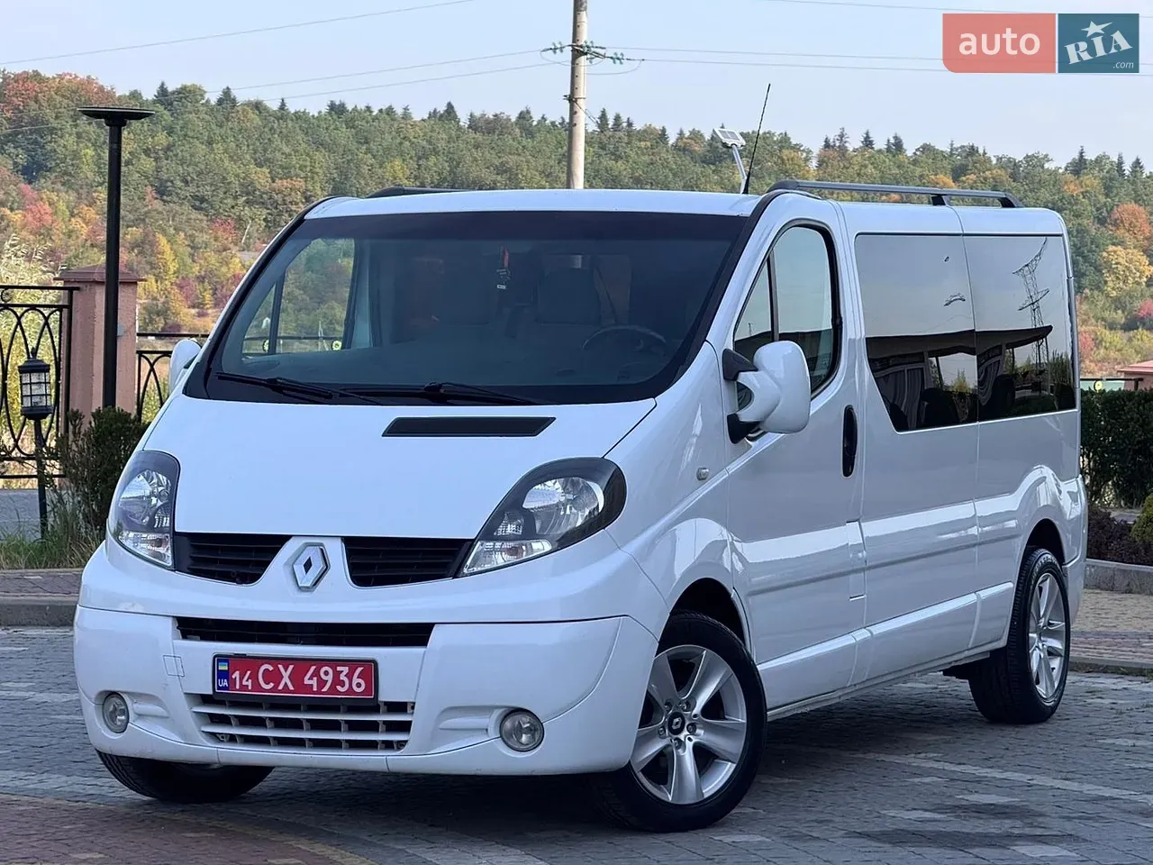 Renault Trafic 2014 photo 2